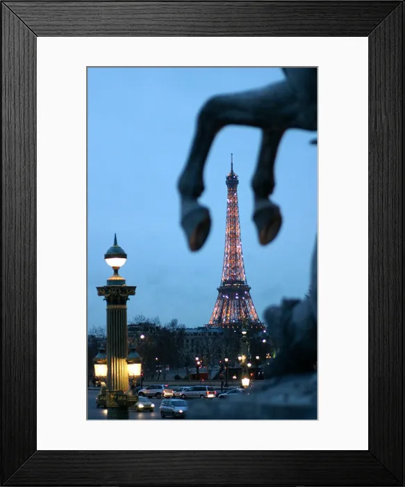 Framed Print : Looking towards the Eiffel Tower at dusk from the Tuileries across the Place de la Concorde Paris Ile de France Framed Print : Looking towards the Eiffel Tower at dusk from the Tuileries across the Place de la Concorde Paris Ile de France