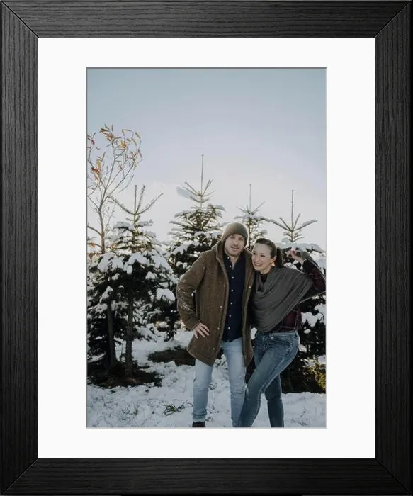Framed Print : Lovers in the snow Framed Print : Lovers in the snow