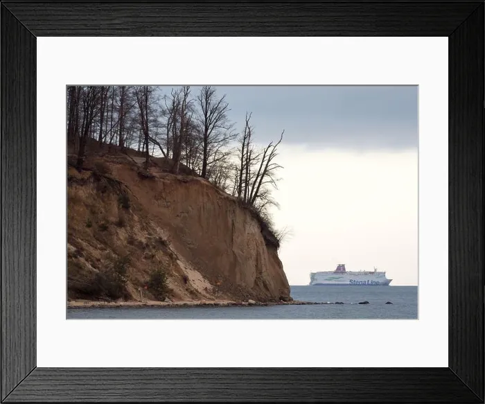 Framed Print : Cliff in Gdynia Orlowo, Poland. December 15th 2019 © Wojciech Strozyk / Alamy Stock Photo Framed Print : Cliff in Gdynia Orlowo, Poland. December 15th 2019 © Wojciech Strozyk / Alamy Stock Photo