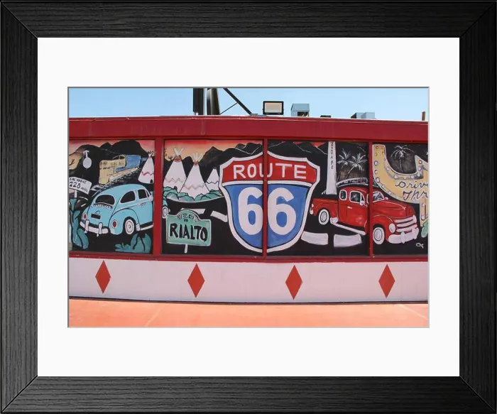 Framed Print : Chris's Burgers On The Original Route 66 Highway Rialto San Bernardino, CA Stock Photograph Framed Print : Chris's Burgers On The Original Route 66 Highway Rialto San Bernardino, CA Stock Photograph