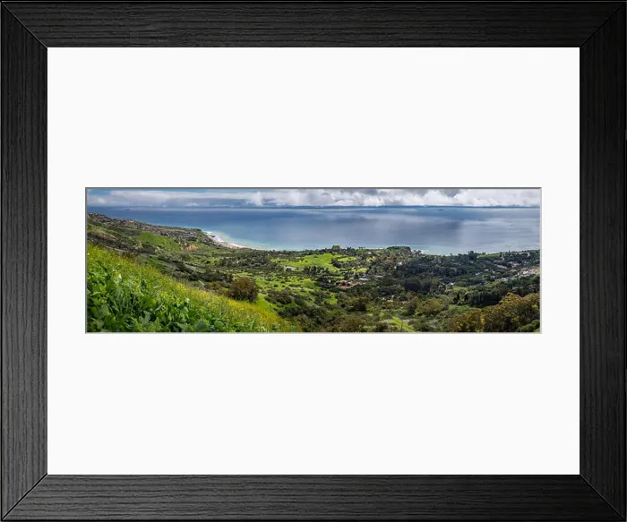 Framed Print : Colorful elevated view of Southern California coastline with green rolling hills and flowers in bloom Framed Print : Colorful elevated view of Southern California coastline with green rolling hills and flowers in bloom