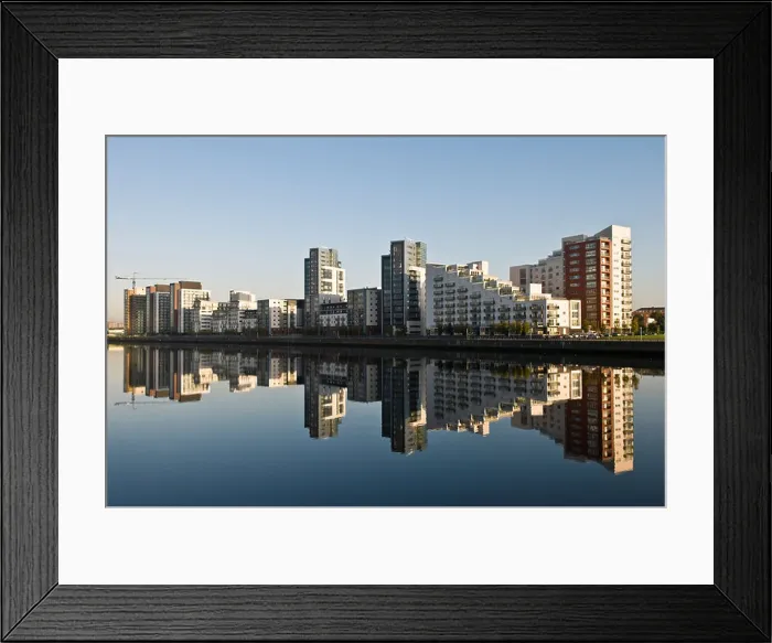 Framed Print : Residential buildings at Glasgow Harbour, reflected in the River Clyde Framed Print : Residential buildings at Glasgow Harbour, reflected in the River Clyde