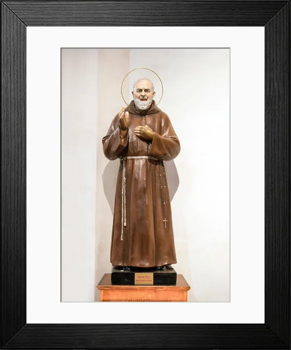 Framed Print : Statue of Padre Pio or Saint Pio of Pietrelcina Framed Print : Statue of Padre Pio or Saint Pio of Pietrelcina