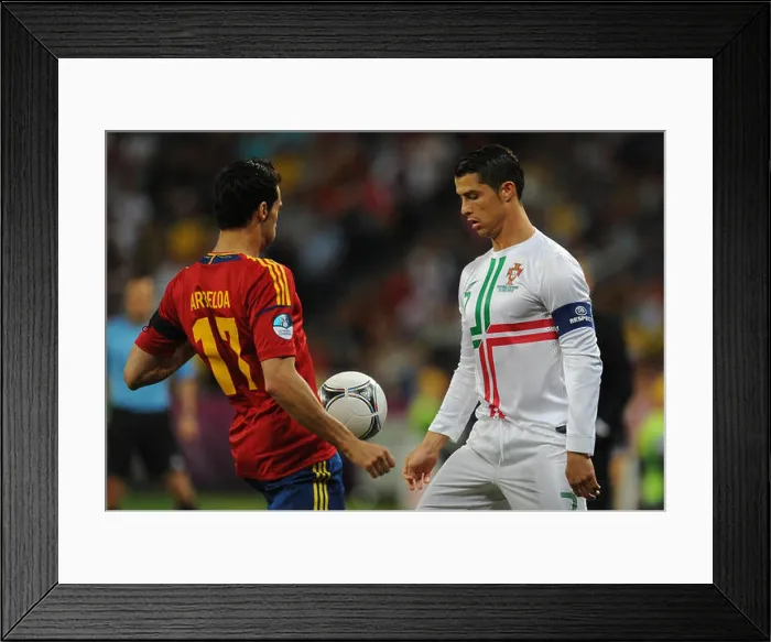 Framed Print : Portugal's Cristiano Ronaldo (L) Framed Print : Portugal's Cristiano Ronaldo (L)