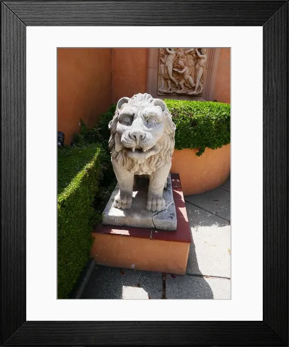 Framed Print : Beverly Hills, California, USA 9th May 2021 A general view of atmosphere of final home of William Randolph Hearst Framed Print : Beverly Hills, California, USA 9th May 2021 A general view of atmosphere of final home of William Randolph Hearst