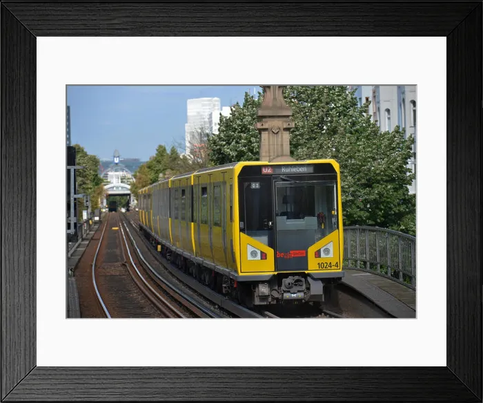 Framed Print : U2, underground, B?lowstrasse, beauty's mountain Framed Print : U2, underground, B?lowstrasse, beauty's mountain