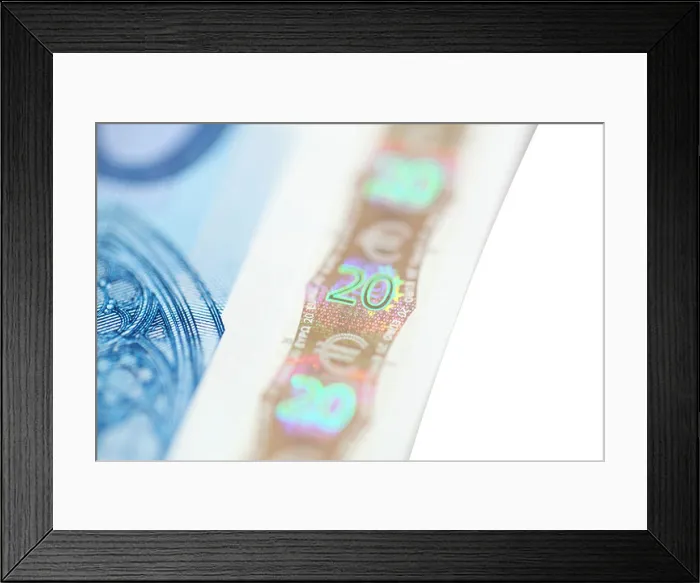 Framed Print : 20 euro hologram Framed Print : 20 euro hologram