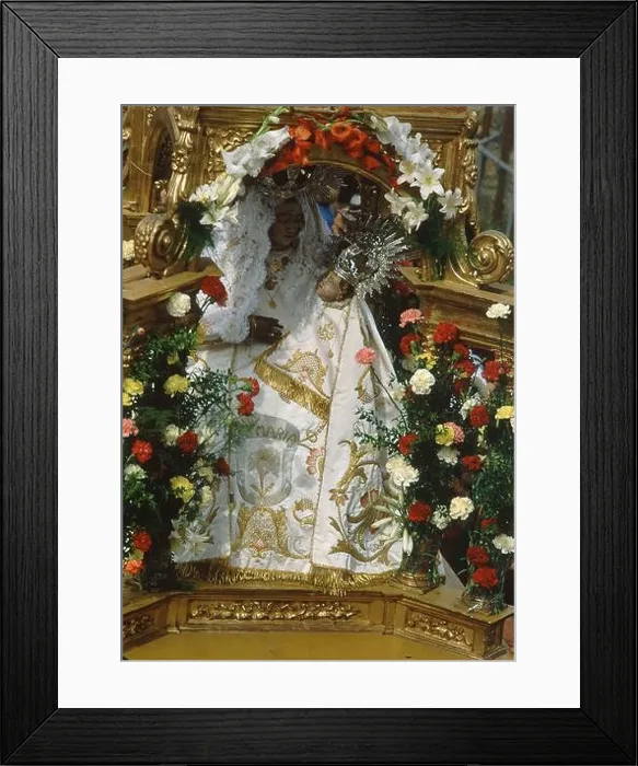 Framed Print : PROCESION CON LA VIRGEN-DETALLE DE LA VIRGEN. Location: FIESTA DE LA MONDIGA. SAN PEDRO MANRIQUE. Soria. SPAIN Framed Print : PROCESION CON LA VIRGEN-DETALLE DE LA VIRGEN. Location: FIESTA DE LA MONDIGA. SAN PEDRO MANRIQUE. Soria. SPAIN