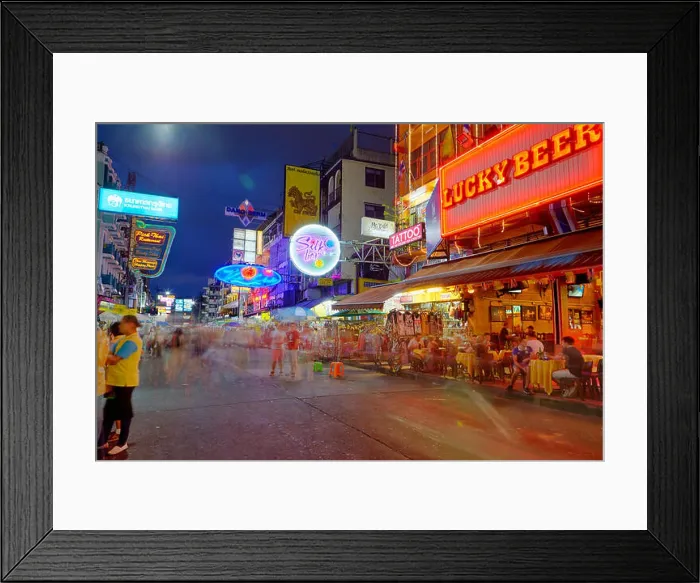 Framed Print : Khaosan Road at night, Bangkok, Thailand Framed Print : Khaosan Road at night, Bangkok, Thailand