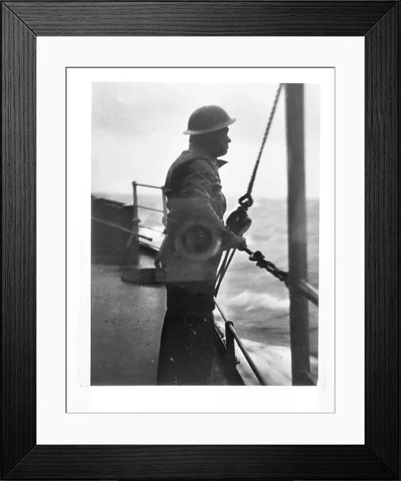 Framed Print : NAVY [Navy] Anefo London series Description: On board a Dutch cruiser in the southwest Pacific Ocean