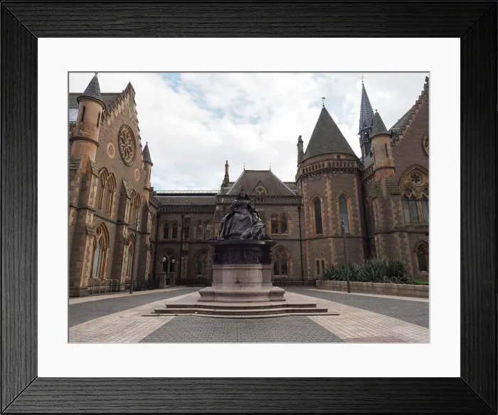 Framed Print : Statue of Queen Victoria by sculptor Harry Bates circa 1897 in Dundee, UK Framed Print : Statue of Queen Victoria by sculptor Harry Bates circa 1897 in Dundee, UK