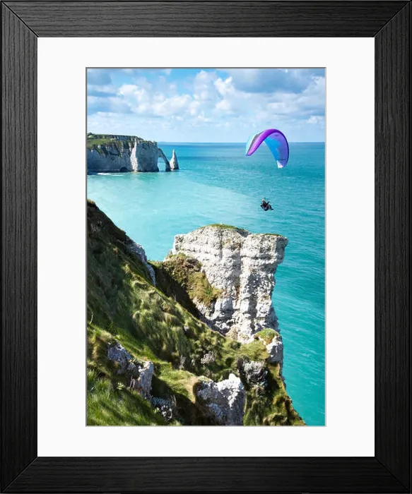 Framed Print : Paraglider flying over Falaise d'Amont cliff Framed Print : Paraglider flying over Falaise d'Amont cliff