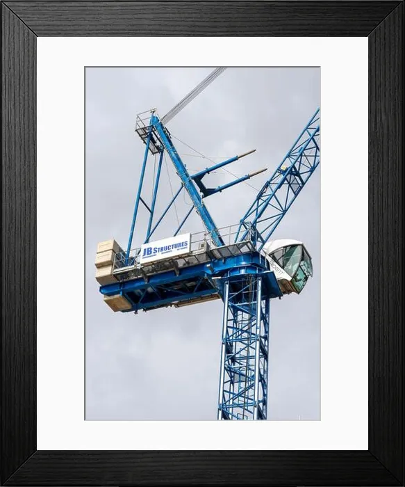 Framed Print : Construction work underway on Clifftown Shore property development in Southend on Sea Framed Print : Construction work underway on Clifftown Shore property development in Southend on Sea