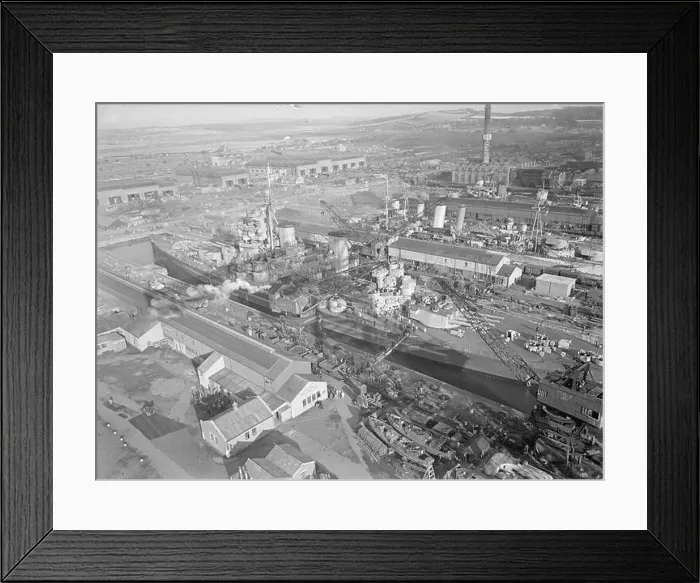 Framed Print : HMS Duke of York, HMS Berwick Framed Print : HMS Duke of York, HMS Berwick