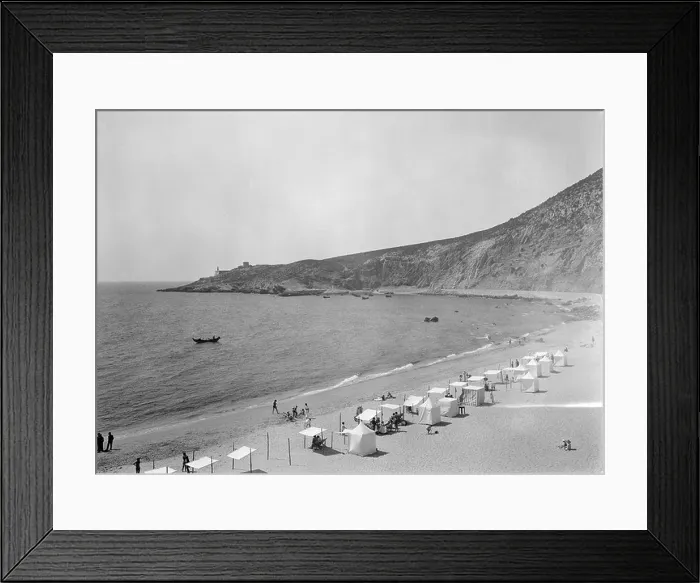 Framed Print : Praia do Porto de Abrigo in Sesimbra Framed Print : Praia do Porto de Abrigo in Sesimbra