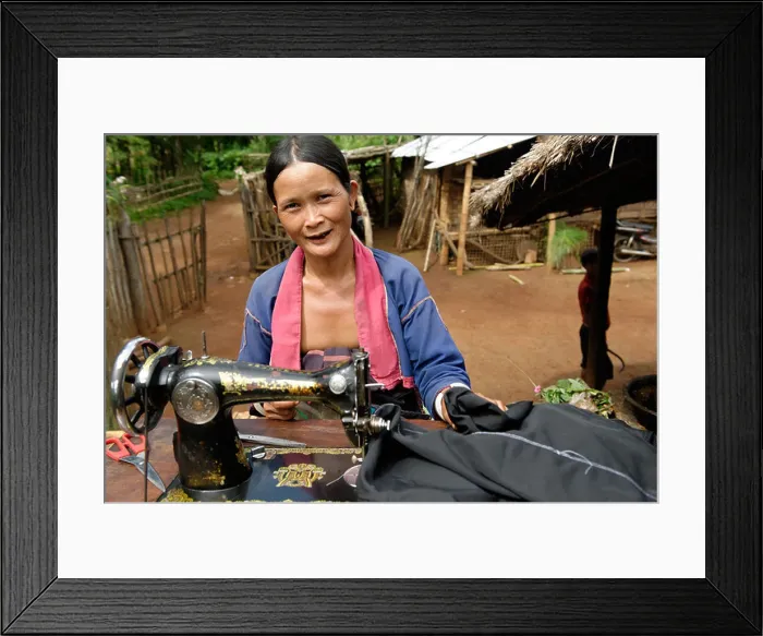 Framed Print : Palaung woman, a Mon-Khmer ethnic minority in Shan State, Palaung village, Hsipaw area, Shan State, Myanmar Framed Print : Palaung woman, a Mon-Khmer ethnic minority in Shan State, Palaung village, Hsipaw area, Shan State, Myanmar