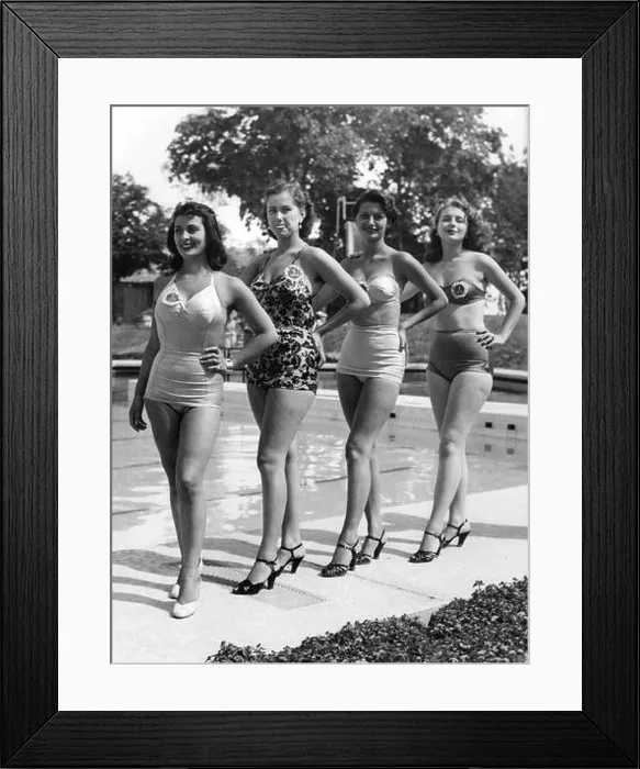 Framed Print : Sophia Loren, the winner of the 1950 Miss Italia contest Framed Print : Sophia Loren, the winner of the 1950 Miss Italia contest