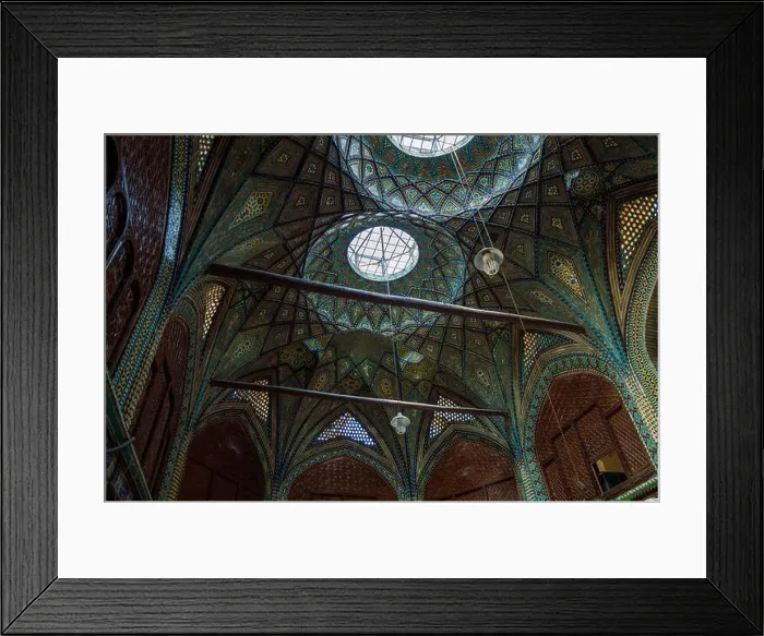 Framed Print : Stunning interior of Timcheh Malek in the Grand Bazaar of Isfahan Framed Print : Stunning interior of Timcheh Malek in the Grand Bazaar of Isfahan