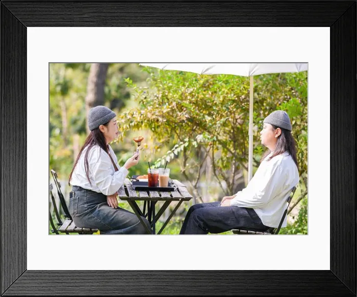 Framed Print : A Korean man and a Japanese woman Framed Print : A Korean man and a Japanese woman