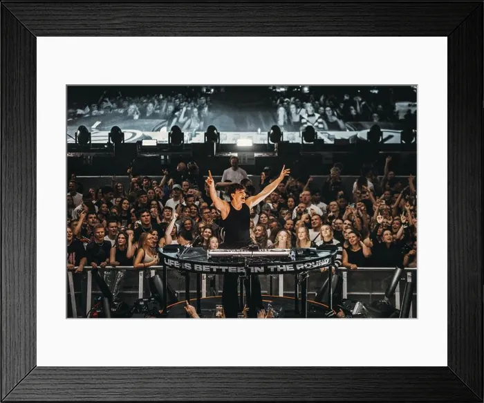 Framed Print : BUNT. live in the middle of it all tour at Berlin's Tempodrom on 21.11.2025 Framed Print : BUNT. live in the middle of it all tour at Berlin's Tempodrom on 21.11.2025