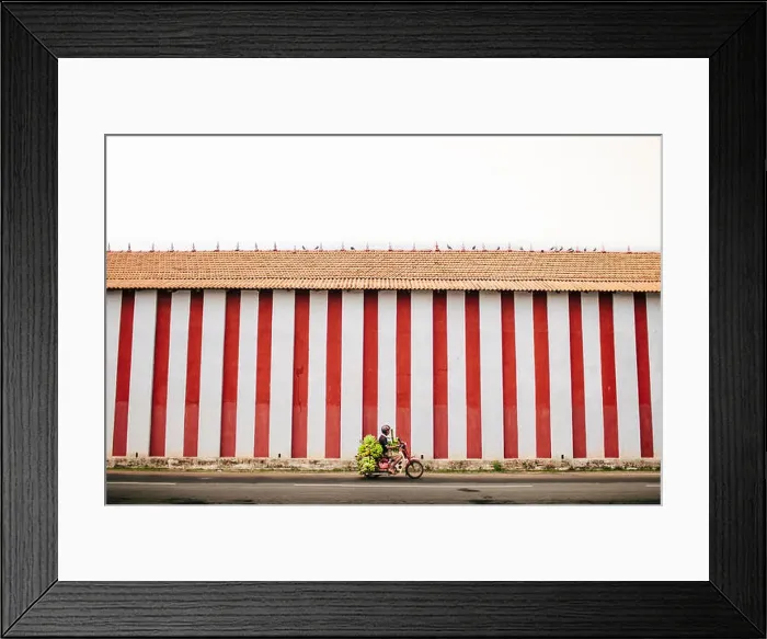 Framed Print : The exterior wall of Nallur Kandaswamy Temple in Jaffna, Sri Lanka. Framed Print : The exterior wall of Nallur Kandaswamy Temple in Jaffna, Sri Lanka.