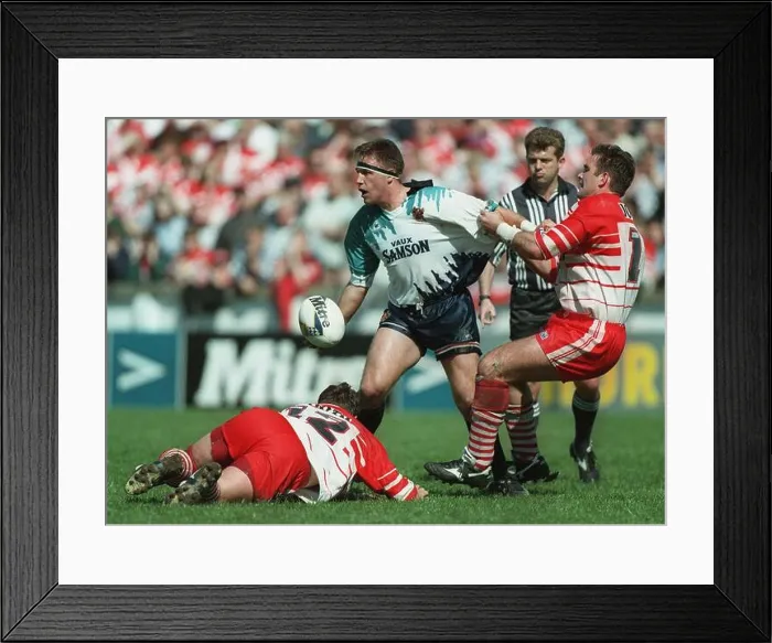 Framed Print : CHRIS JOYNT MATT MUNRO BOOTH ST. HELENS V OLDHAM BEARS 08 May 1996
