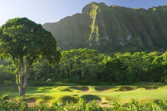 Framed Print : 18th hole at the Koolau Golf Club golf course, Oahu, Hawaii, USA Framed Print : 18th hole at the Koolau Golf Club golf course, Oahu, Hawaii, USA