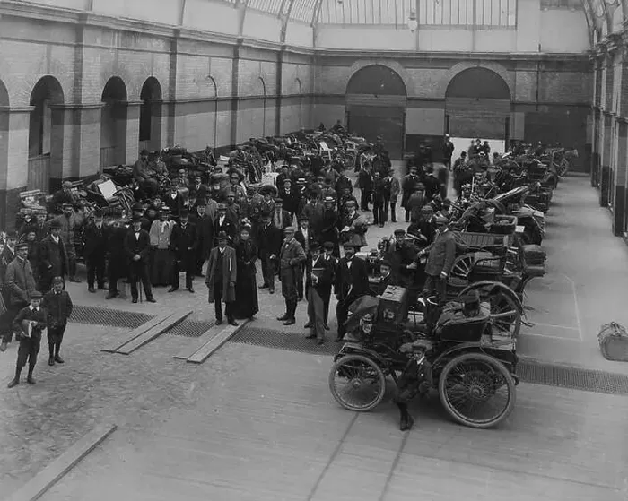 Framed Print : 1900 1000 mile trial. Cars on exhibition at Cheltenham Framed Print : 1900 1000 mile trial. Cars on exhibition at Cheltenham