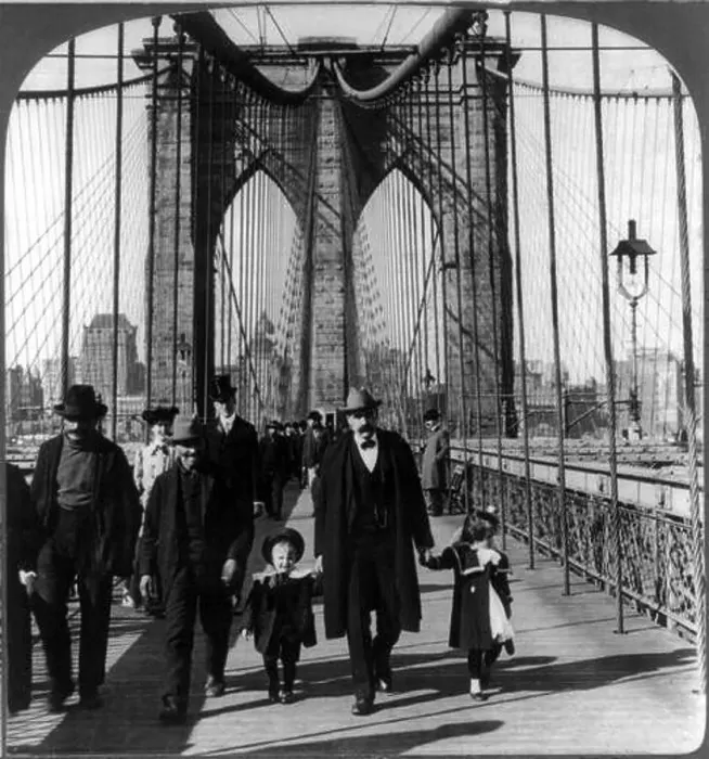 Framed Print : 1903, NEW YORK, USA : On the promenade Framed Print : 1903, NEW YORK, USA : On the promenade