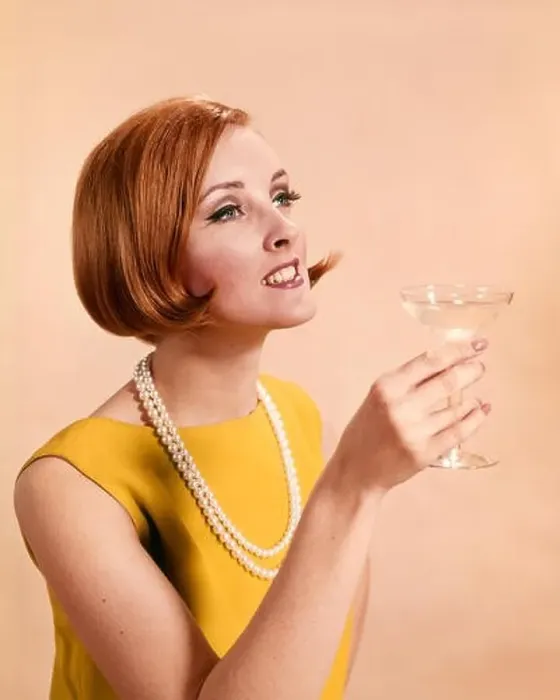 Framed Print : 1960s FASHIONABLE RED HEADED WOMAN TOASTING HOLDING GLASS OF CHAMPAGNE - kf4589 HAR001 HARS YOUNG ADULT WOMAN 1960s Framed Print : 1960s FASHIONABLE RED HEADED WOMAN TOASTING HOLDING GLASS OF CHAMPAGNE - kf4589 HAR001 HARS YOUNG ADULT WOMAN 1960s