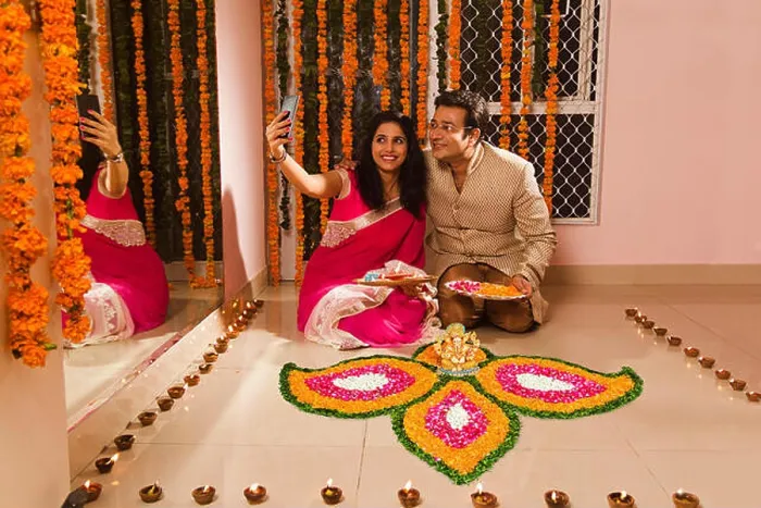 Framed Print : 2 Married Couples Husband and wife Diwali Festivals Home Rangoli Decoration and Mobile phone Selfie Clicking Picture Framed Print : 2 Married Couples Husband and wife Diwali Festivals Home Rangoli Decoration and Mobile phone Selfie Clicking Picture