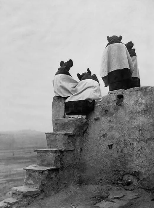 Framed Print : 608 Edward S. Curtis, Watching the dancers, Walpi Pueblo, Arizona, 1906 Framed Print : 608 Edward S. Curtis, Watching the dancers, Walpi Pueblo, Arizona, 1906