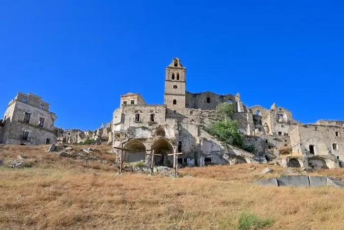 Framed Print : The abandoned village of Craco, Basilicata region, Italy Framed Print : The abandoned village of Craco, Basilicata region, Italy