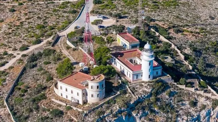 Framed Print : Aerial drone photo of the lighthouse on the cliffs of Cap de Sant Antoni Framed Print : Aerial drone photo of the lighthouse on the cliffs of Cap de Sant Antoni