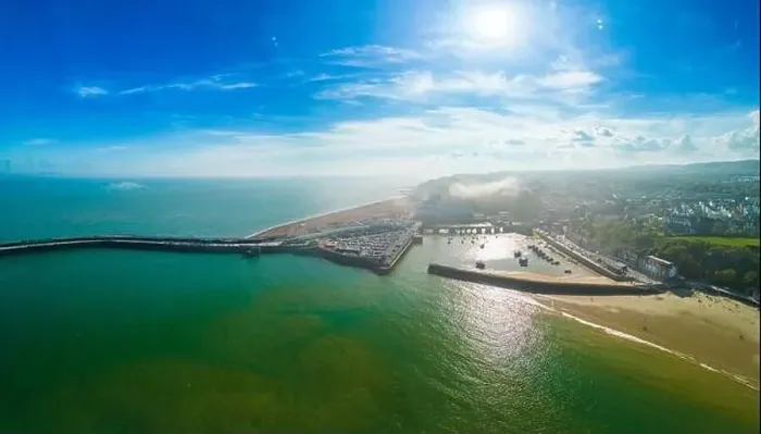 Framed Print : Aerial drone view of the english coast in Folkestone, Kent Framed Print : Aerial drone view of the english coast in Folkestone, Kent