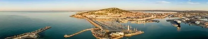 Framed Print : Aerial panorama of the port of Sète at sunrise in Hérault in Occitanie, France Framed Print : Aerial panorama of the port of Sète at sunrise in Hérault in Occitanie, France