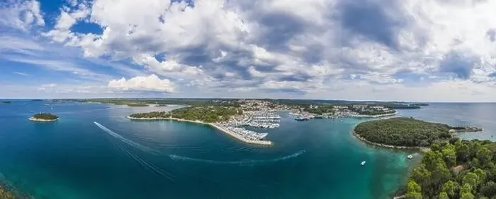Framed Print : Aerial panoramic drone picture of Vrsar harbour in Croatia with turquoise water during daytime in summer Framed Print : Aerial panoramic drone picture of Vrsar harbour in Croatia with turquoise water during daytime in summer