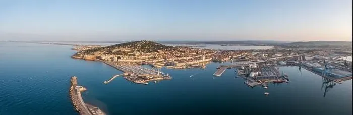 Framed Print : Aerial panoramic of the main canal of the city of Sète at sunrise, in Occitanie, France Framed Print : Aerial panoramic of the main canal of the city of Sète at sunrise, in Occitanie, France