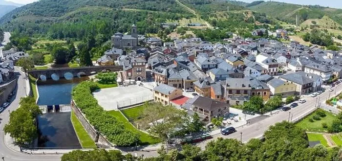 Framed Print : Aerial panoramic view of Molinaseca in the province of Leon Framed Print : Aerial panoramic view of Molinaseca in the province of Leon