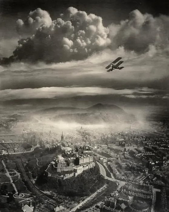 Framed Print : Aerial photo of Edinburgh, taken by Alfred Buckham in 1920 Framed Print : Aerial photo of Edinburgh, taken by Alfred Buckham in 1920