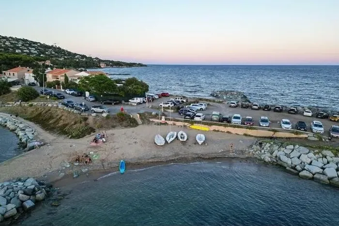 Framed Print : Aerial photo of Plage L'Arpillon at Sunset, Var, Provence-Alpes-Côte d'Azur, France Framed Print : Aerial photo of Plage L'Arpillon at Sunset, Var, Provence-Alpes-Côte d'Azur, France