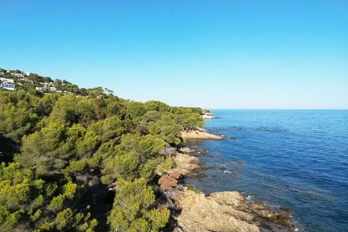 Framed Print : Aerial Photo of the rocky coast at Les Issambres in the Var region of Provence-Alpes-Côte d'Azur Region of South Framed Print : Aerial Photo of the rocky coast at Les Issambres in the Var region of Provence-Alpes-Côte d'Azur Region of South