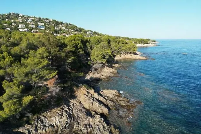 Framed Print : Aerial Photo of the rocky coast at Les Issambres in the Var region of Provence-Alpes-Côte d'Azur Region of South Framed Print : Aerial Photo of the rocky coast at Les Issambres in the Var region of Provence-Alpes-Côte d'Azur Region of South