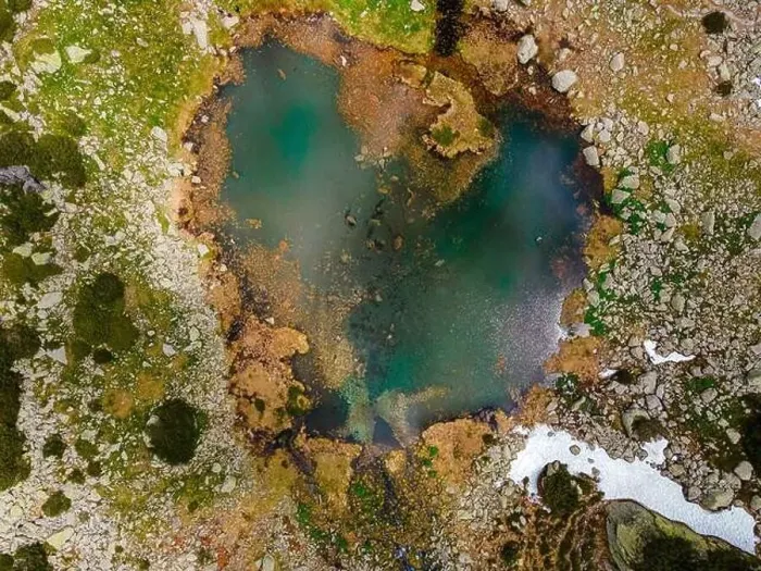 Framed Print : Aerial photography of a colourfull mountain glaciar lake located in Retezat National Park
