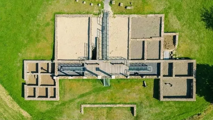 Framed Print : Top down aerial shot of a Roman villa ruin near Holsthum, Germany Framed Print : Top down aerial shot of a Roman villa ruin near Holsthum, Germany