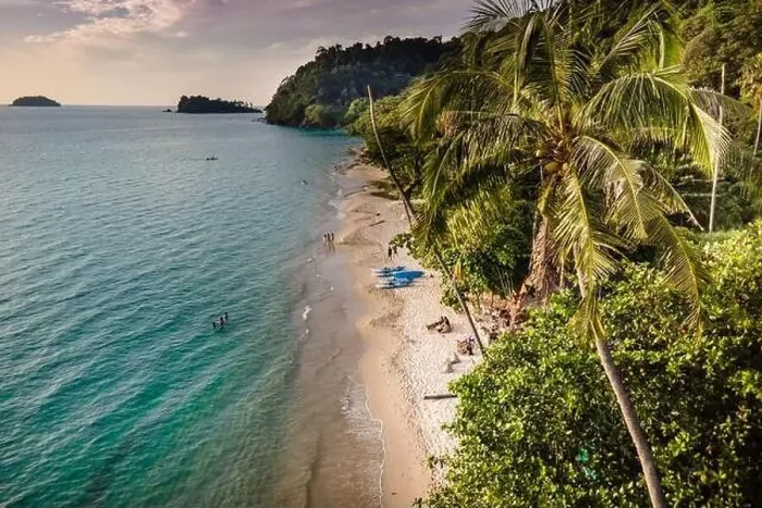 Framed Print : Aerial shot of tropical beach on Koh Chang, Thailand Framed Print : Aerial shot of tropical beach on Koh Chang, Thailand