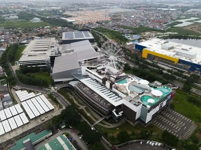 Framed Print : Aerial view of AEON MALL Jakarta Garden City