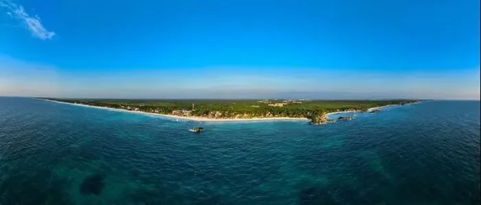 Framed Print : Aerial view of the beach of Tulum in Yucatan, Mexico at dawn Framed Print : Aerial view of the beach of Tulum in Yucatan, Mexico at dawn