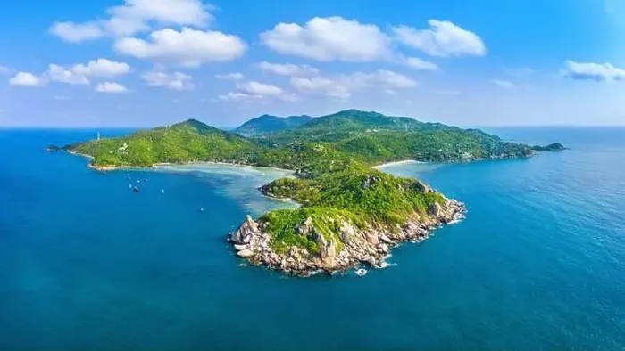 Framed Print : Aerial view of Beautiful Koh Tao island in Surat Thani, Thailand Framed Print : Aerial view of Beautiful Koh Tao island in Surat Thani, Thailand