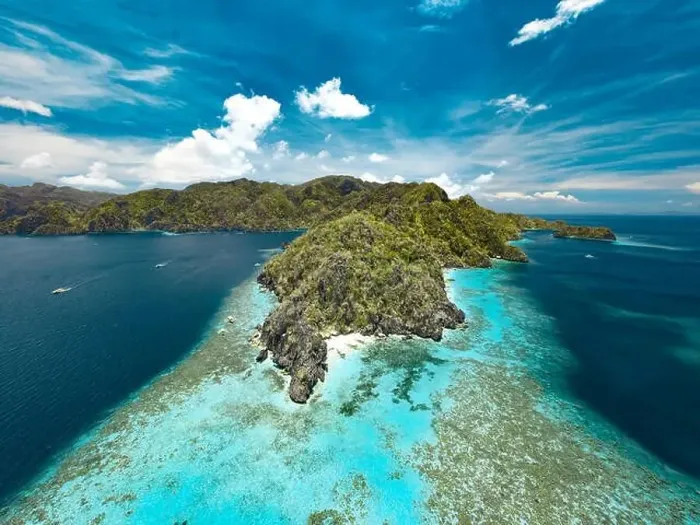 Framed Print : Aerial view of beautiful lagoons and limestone cliffs of Coron, Palawan, Philippines